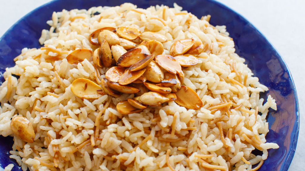 Bademli Şehriyeli Pirinç Pilavı Tarifi | Refika'nın Mutfağı